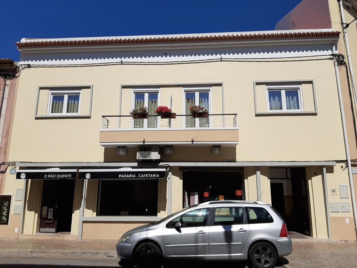 شقة Santiago do Cacém  في Alojamento Ferreira - Apartamento A المظهر الخارجي الصورة